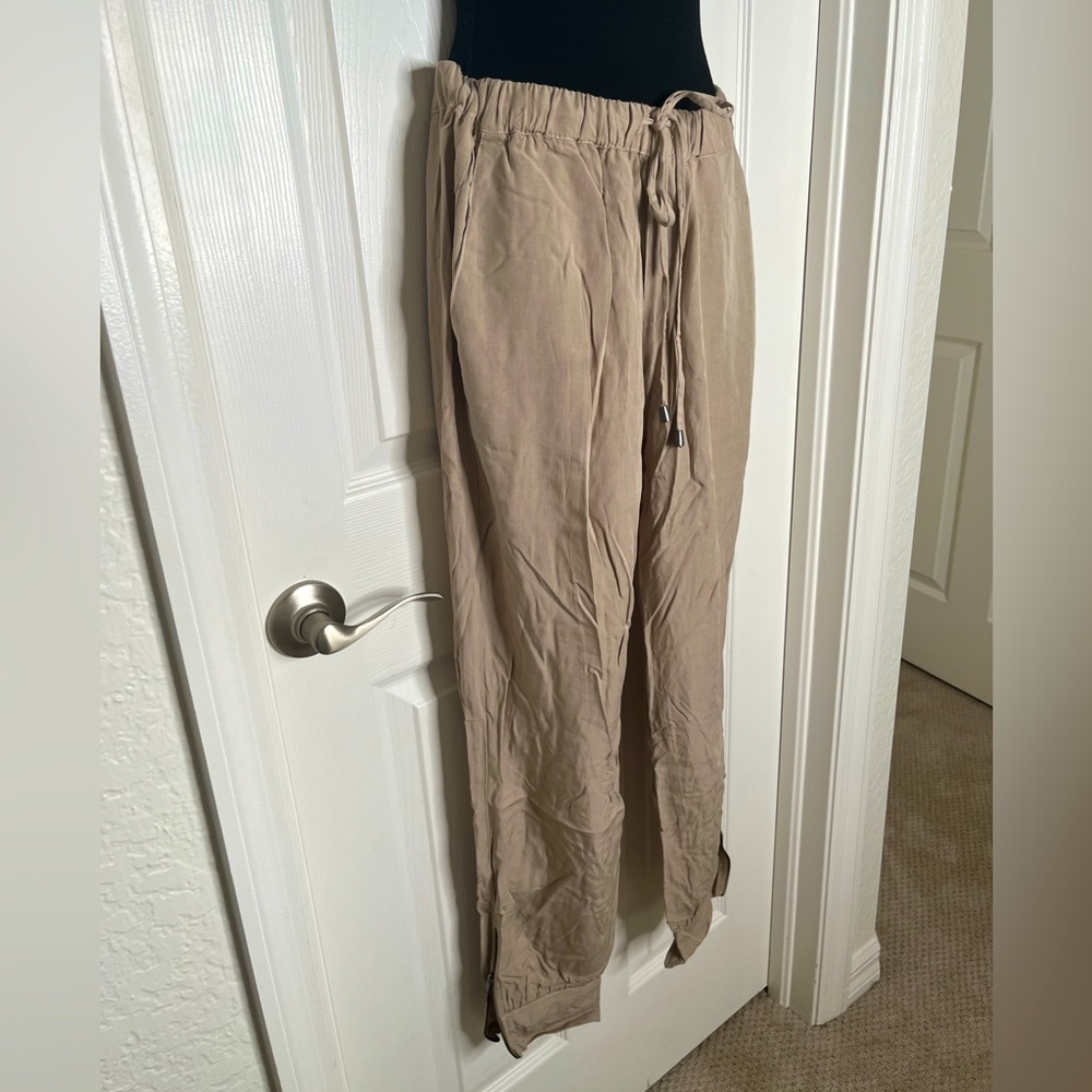 Khaki drawstring flowy pants